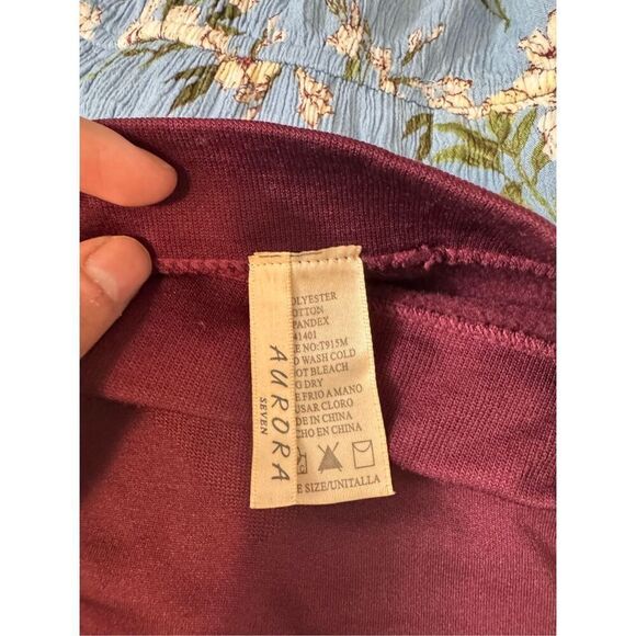 Long sleeve top size small - Picture 5 of 7